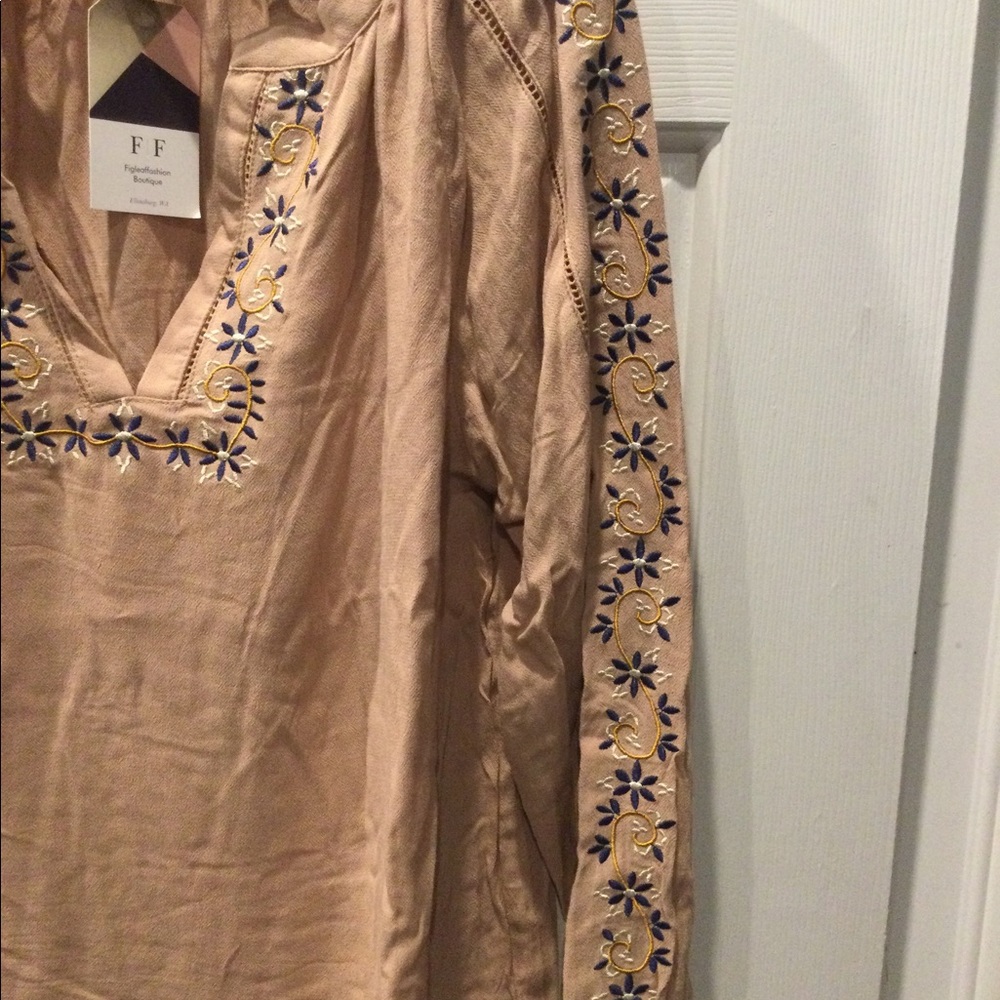 Embroidered Top - Picture 5 of 7